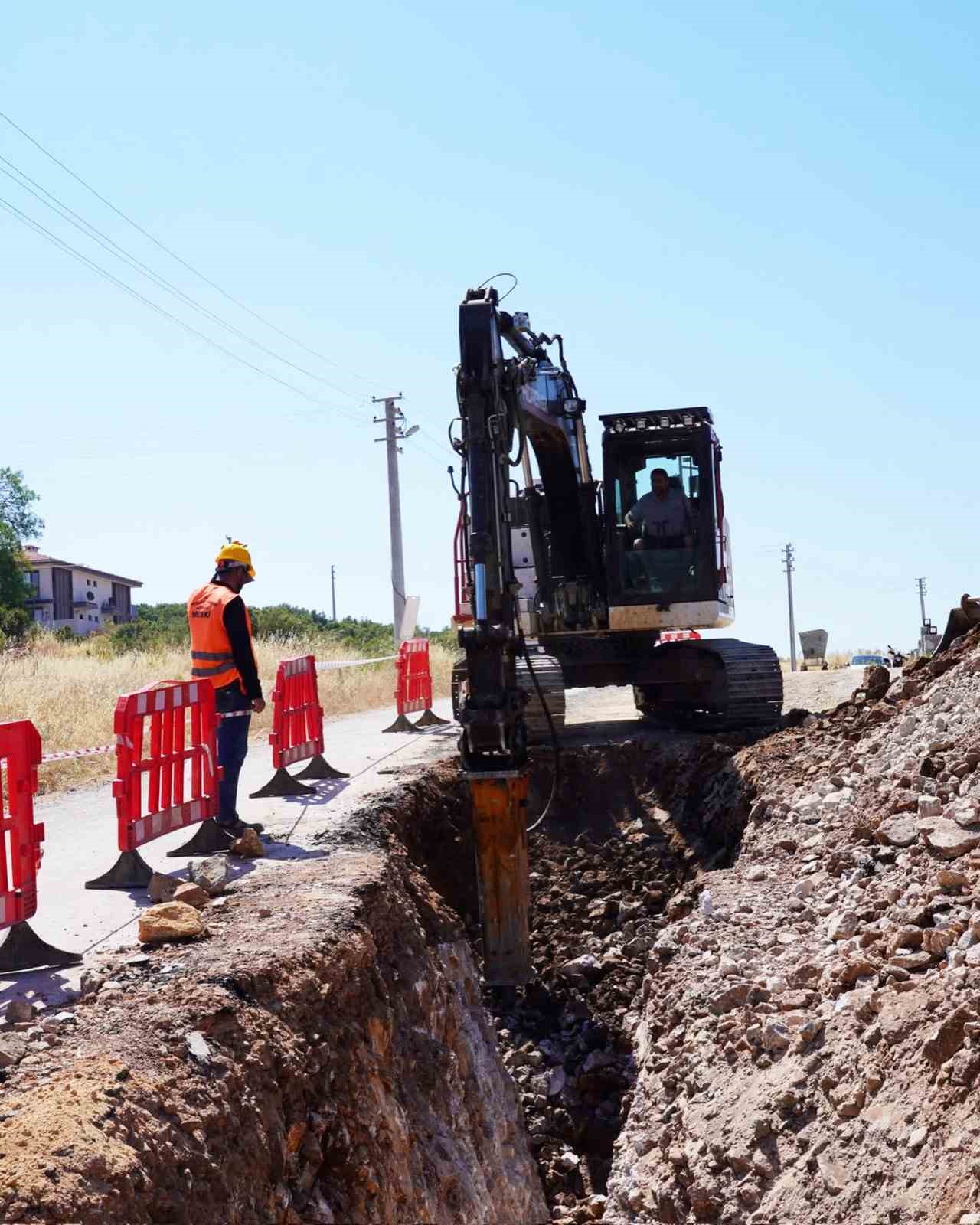 Ula'da kanalizasyon hattı bulunmayan bölgelere hat çalışması