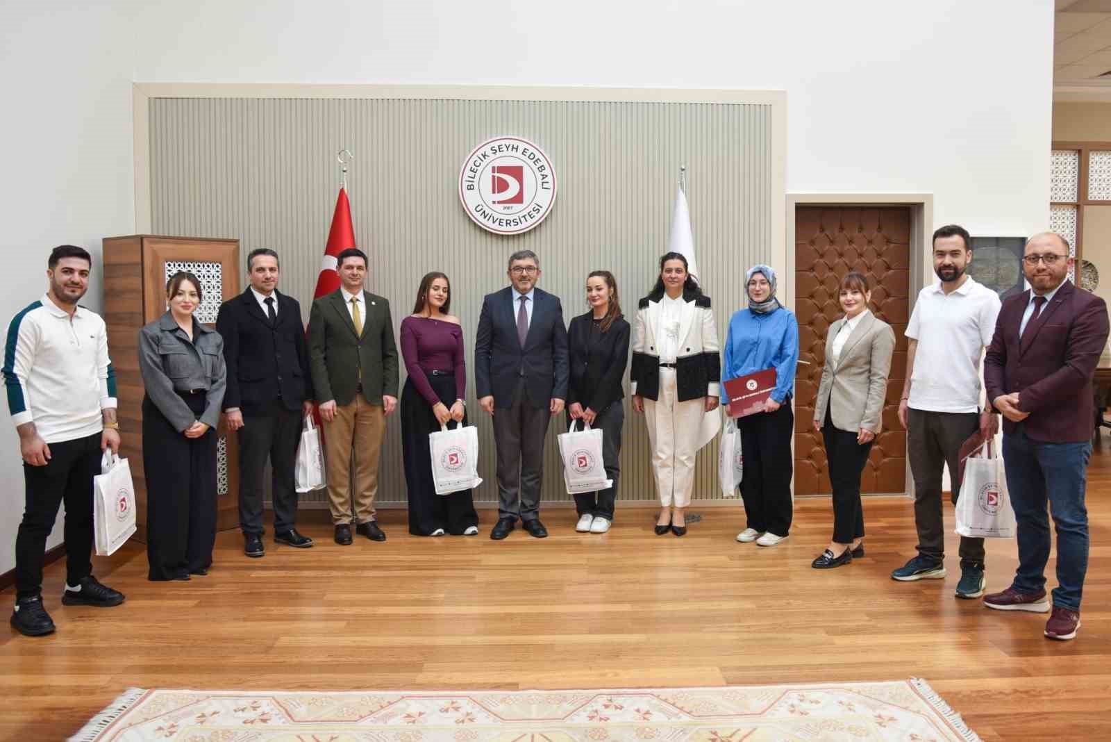 BŞEÜ'de 62. Kütüphane Haftası töreninde ödüller sahiplerini buldu