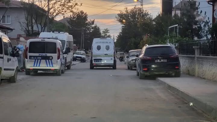 Çifteler'de komşuların park kavgası kanlı bitti: 1'i ağır 2 yaralı
