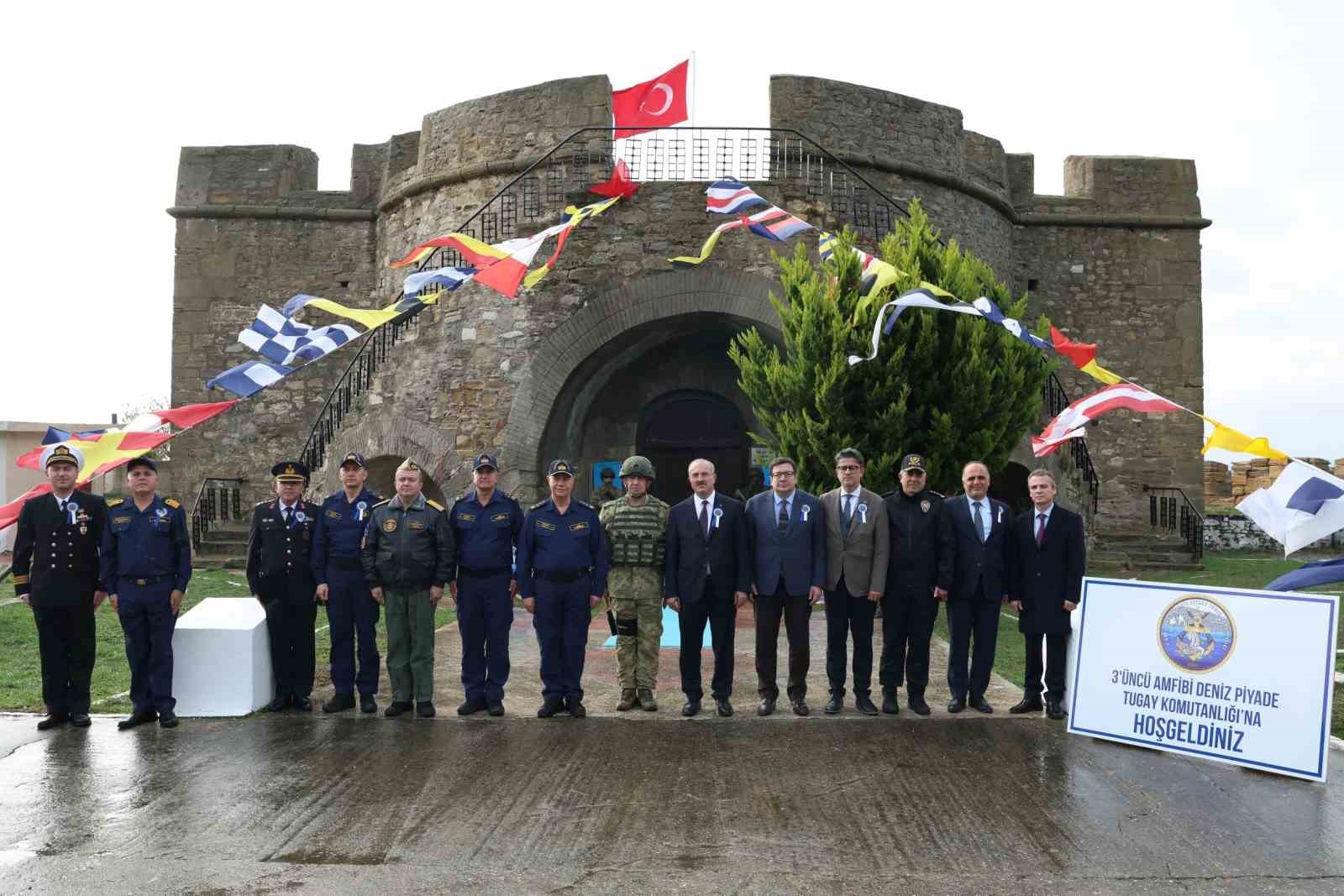 ÇANAKKALE’DE 3. AMFİBİ DENİZ PİYADE TUGAY KOMUTANLIĞI SANCAK İLK TEVCİH TÖRENİ GERÇEKLEŞTİRİLDİ.