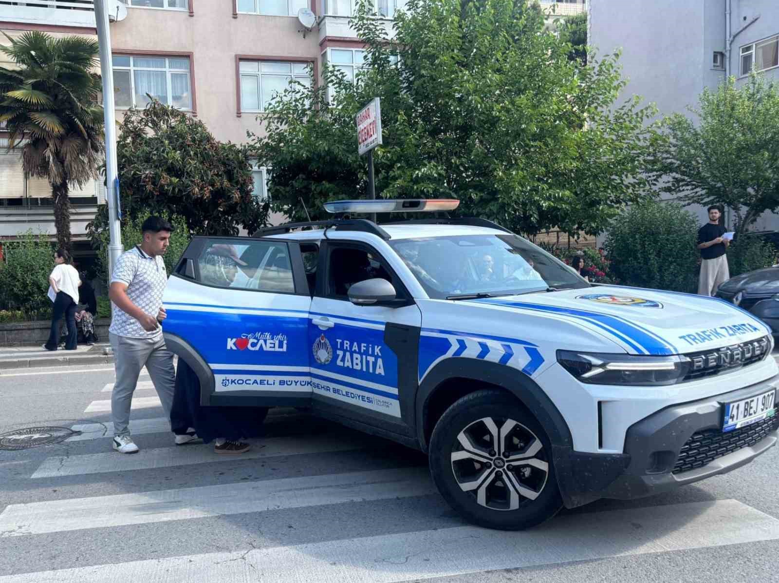 Zabıta ekipleri YKS’de gençleri yalnız bırakmadı