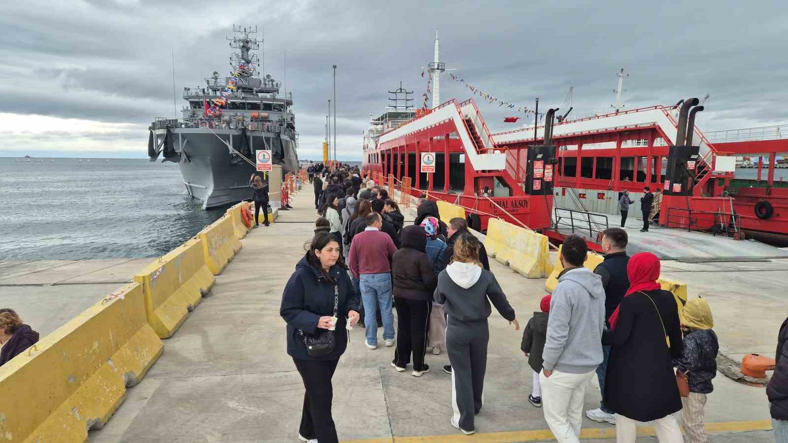 TEKİRDAĞ’DA CUMHURİYET BAYRAMI KAPSAMINDA ZİYARETE AÇILAN DENİZ KUVVETLERİ KOMUTANLIĞINA AİT ARAMA KURTARMA GEMİSİ TCG IŞIN, 4 BİN KİŞİYİ AĞIRLADI