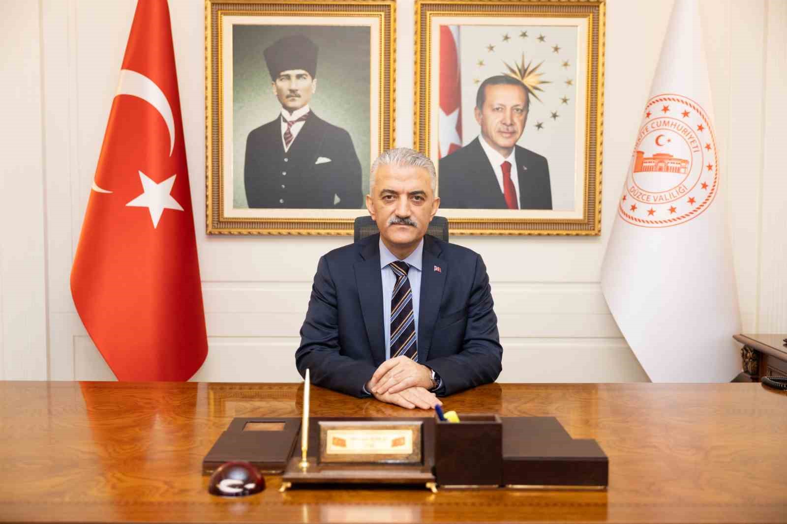 Vali Makas'tan 29 Ekim Cumhuriyet Bayramı mesajı