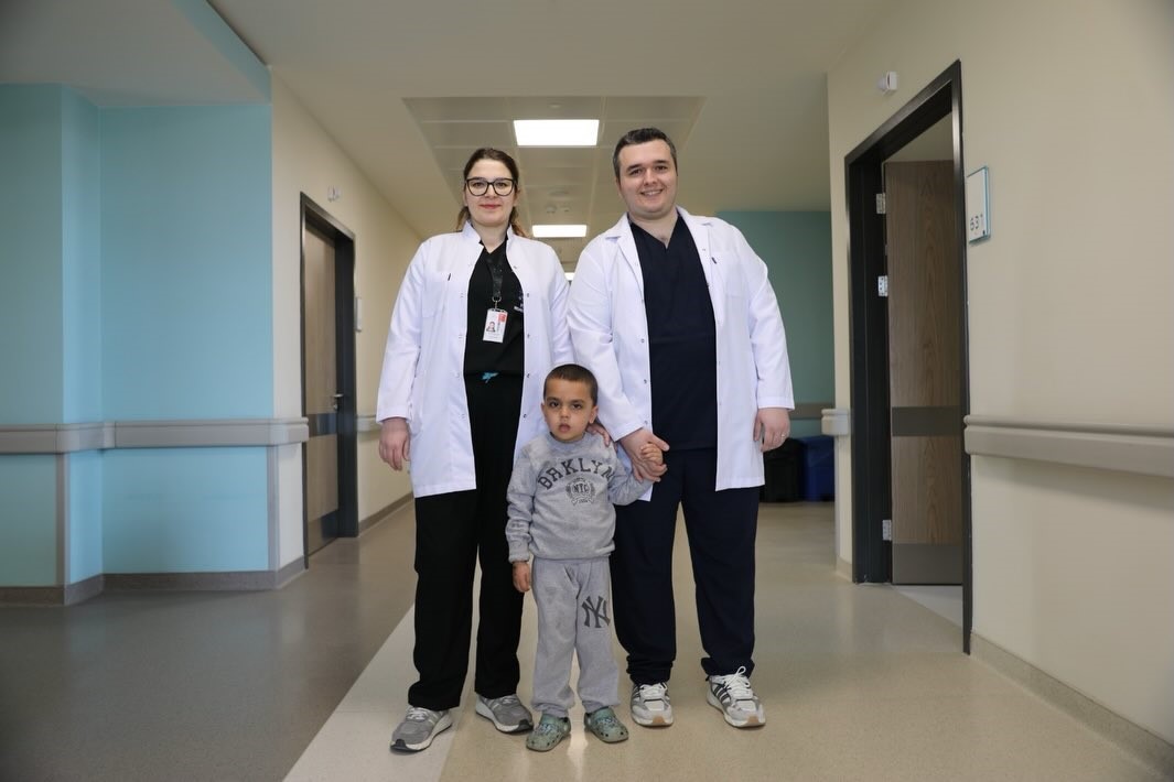 Kütahya'da minik hastaya kritik operasyon