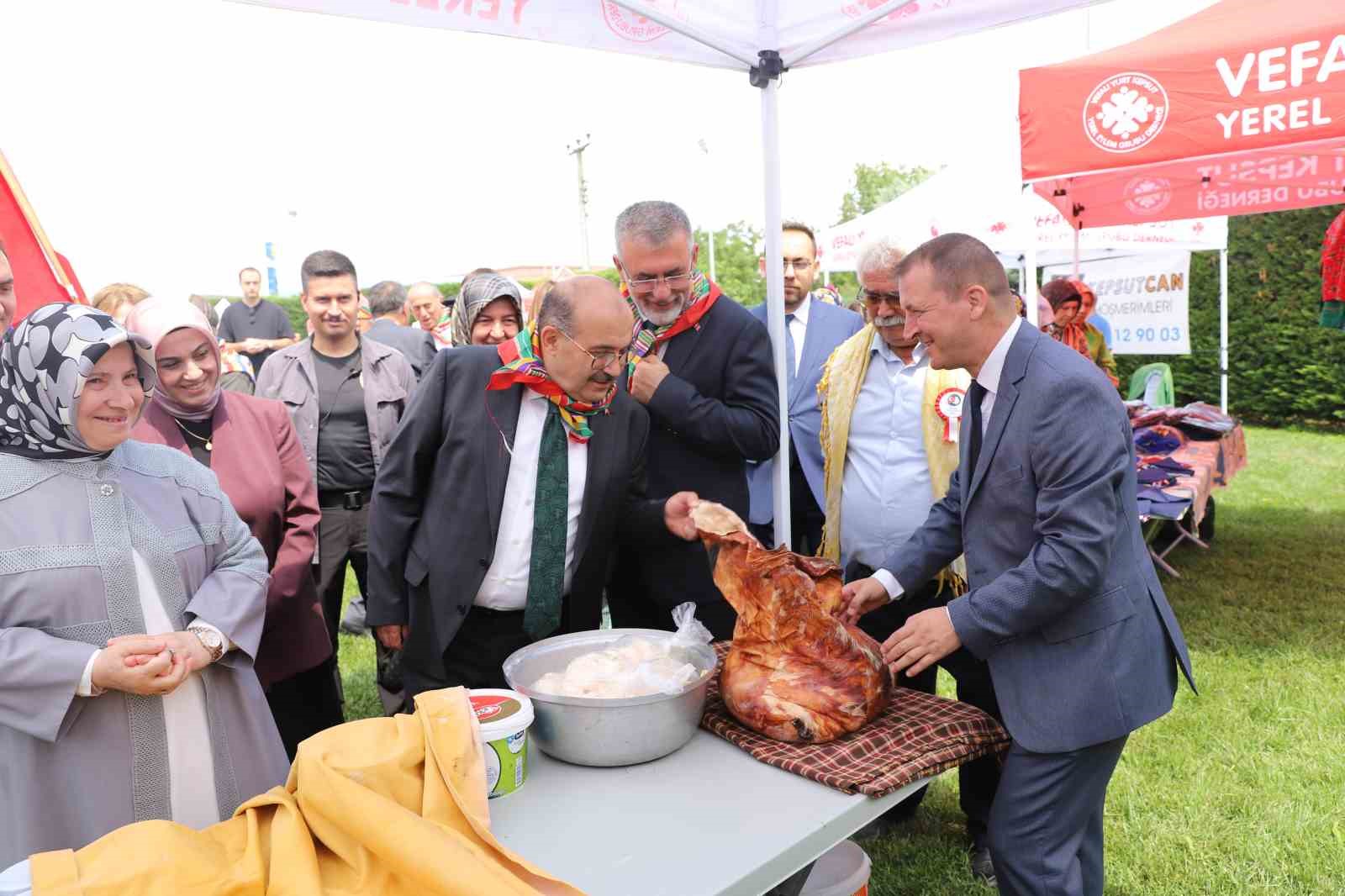 Kepsut’ta "Kadın Eliyle Yaşayan Kültür Festivali" yapıldı