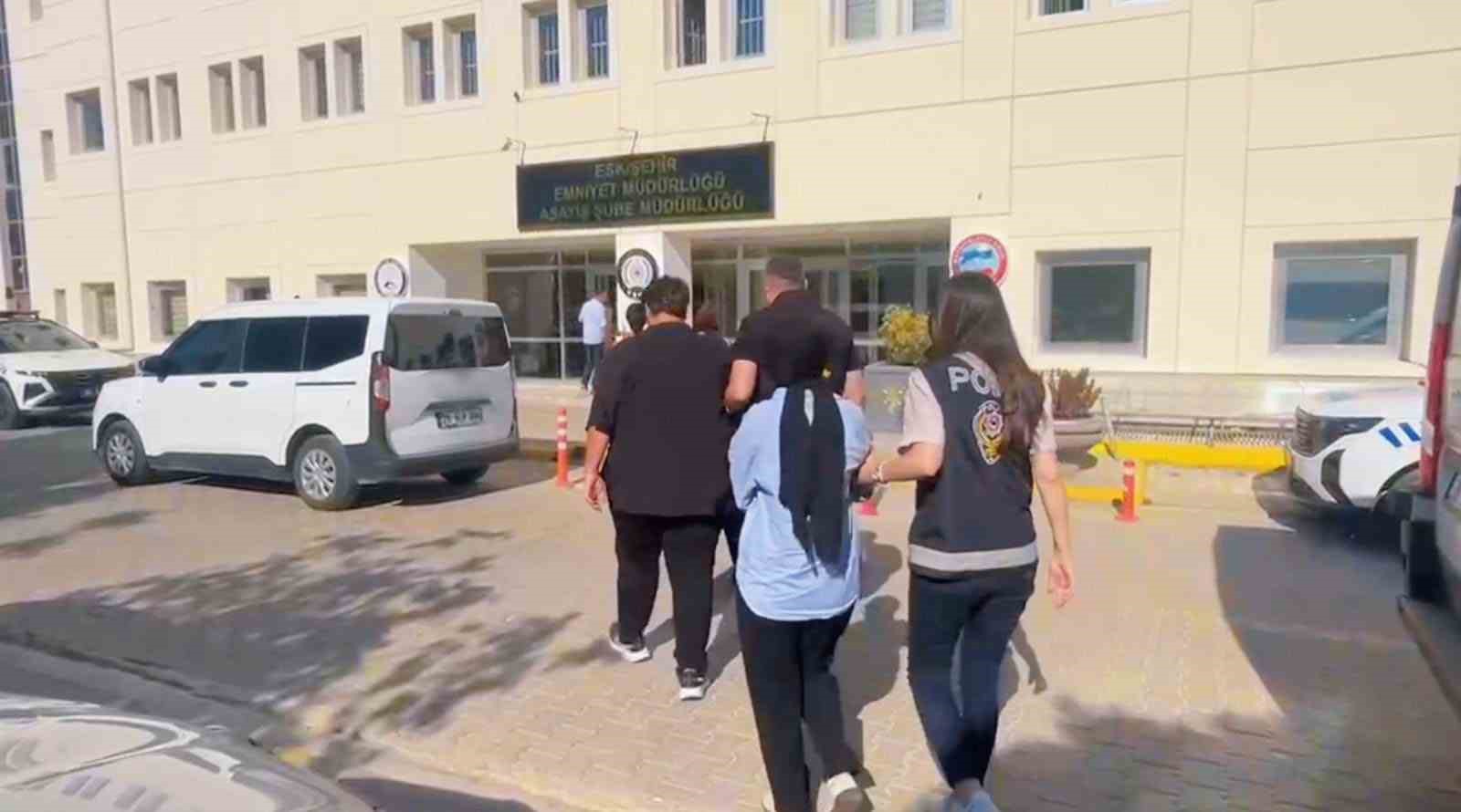 Eskişehir merkezli 19 ilde ’sahte modem’ operasyonu: 90 şüpheli yakalandı