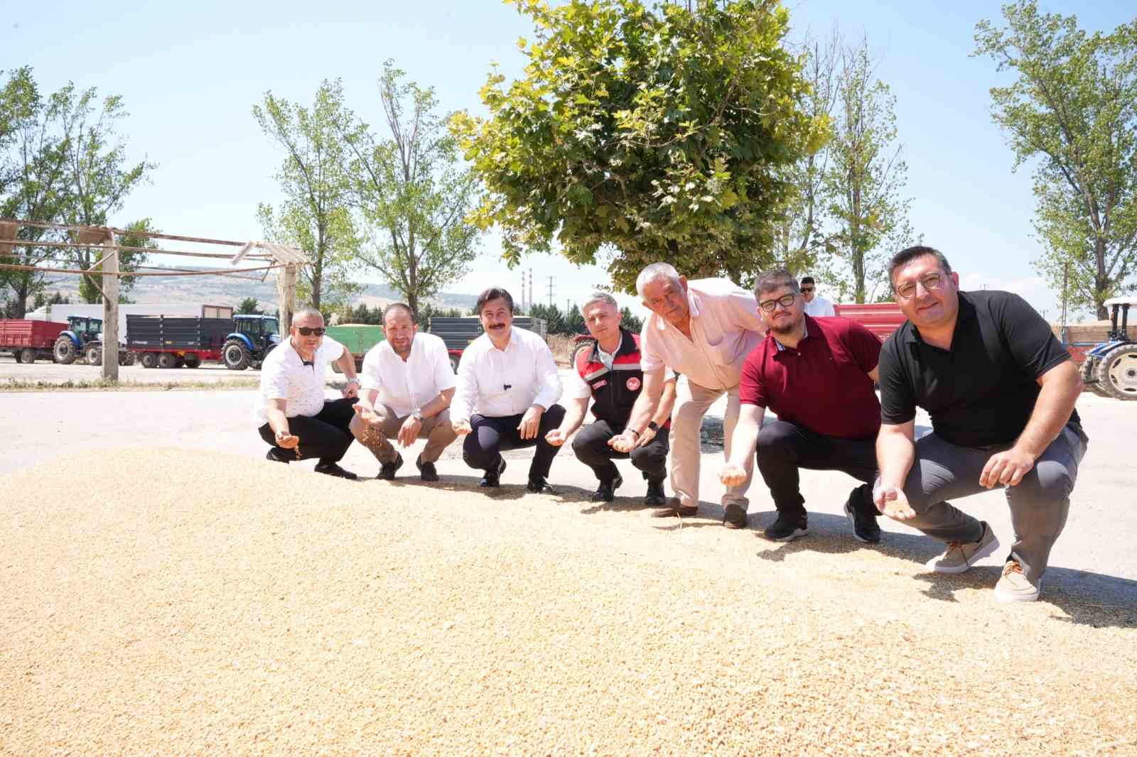 Yenişehir'de buğday alımları başladı: Başkan Ercan Özel'den üreti̇ciye tam destek