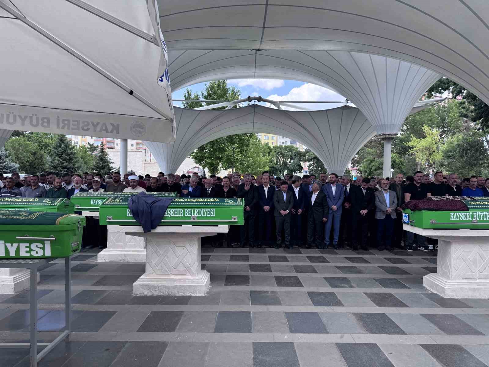 Mehmet Arar'ın babası toprağa verildi