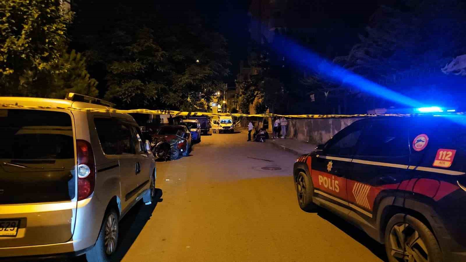 Sultangazi'de çalıntı motosikletle silahlı saldırı: 1 ağır yaralı