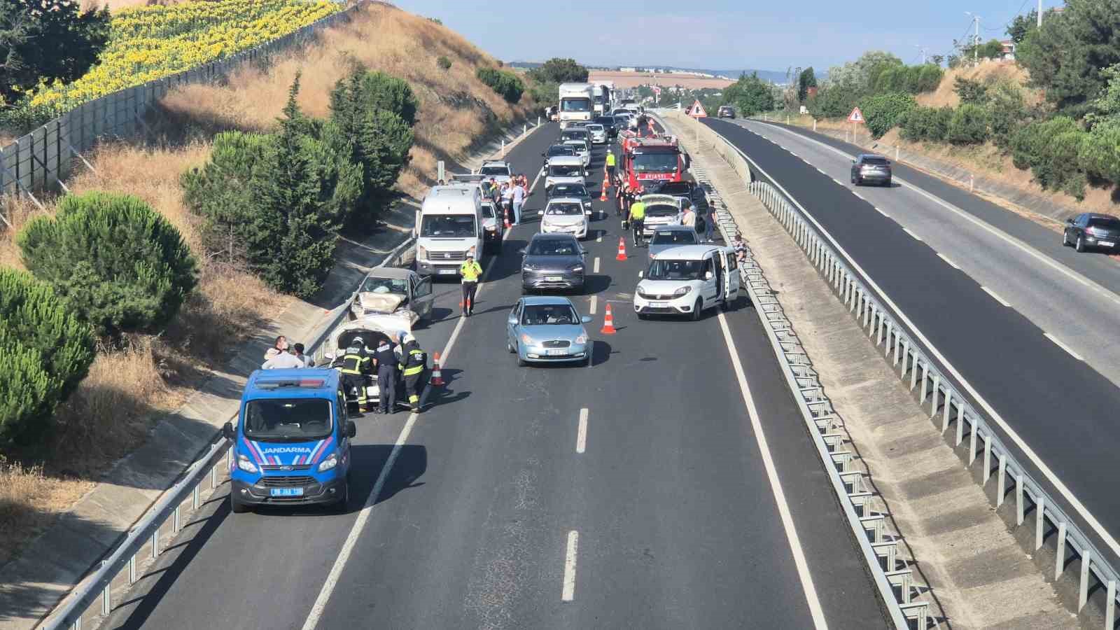 Tekirdağ'da 7 aracın karıştığı zincirleme kaza: 1 yaralı