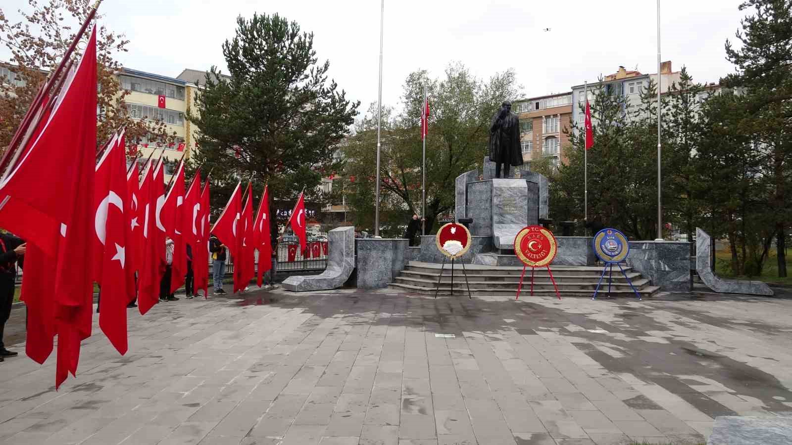KARS’IN DÜŞMAN İŞGALİNDEN KURTULUŞUNUN 106. YIL DÖNÜMÜ, COŞKUYLA KUTLANDI(KARS-İHA)