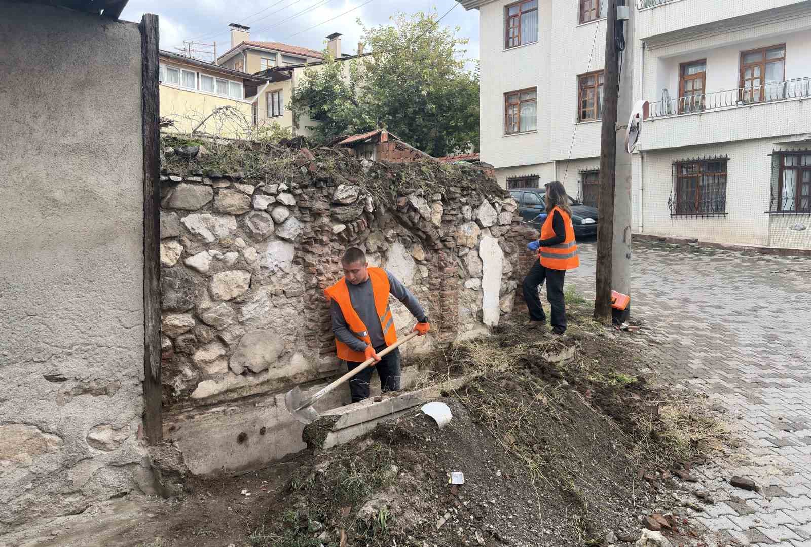 TOSYA BELEDİYESİ TARAFINDAN 18.-19. YÜZYILA DAYANAN TARİHİ ÇEŞMEDE RESTORASYON ÇALIŞMASI YÜRÜTEREK, YENİDEN AYAĞA KALDIRILMASI HEDEFLENİYOR.