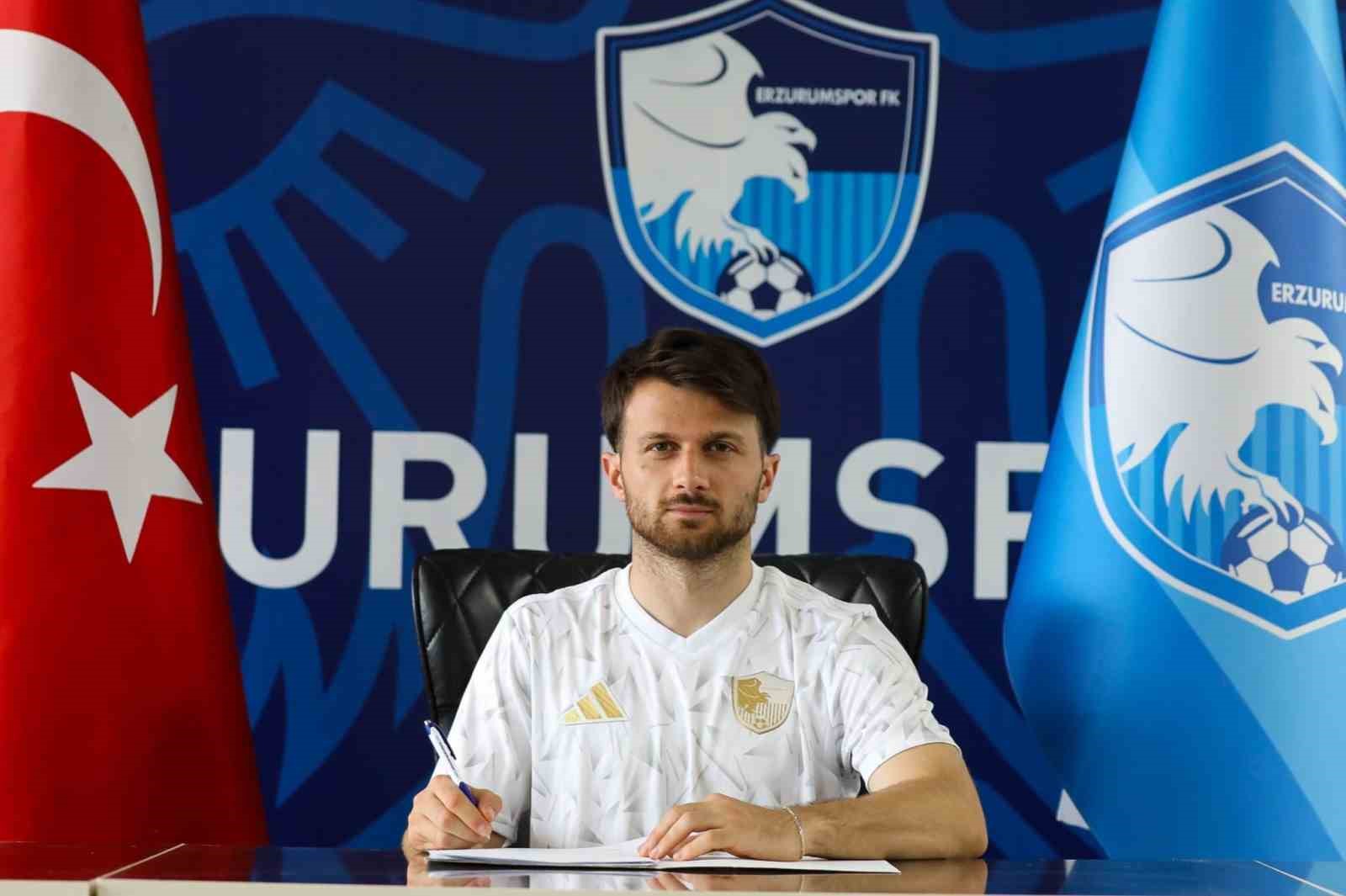 Erzurumspor FK'da Murat Cem Akpınar ile yola devam