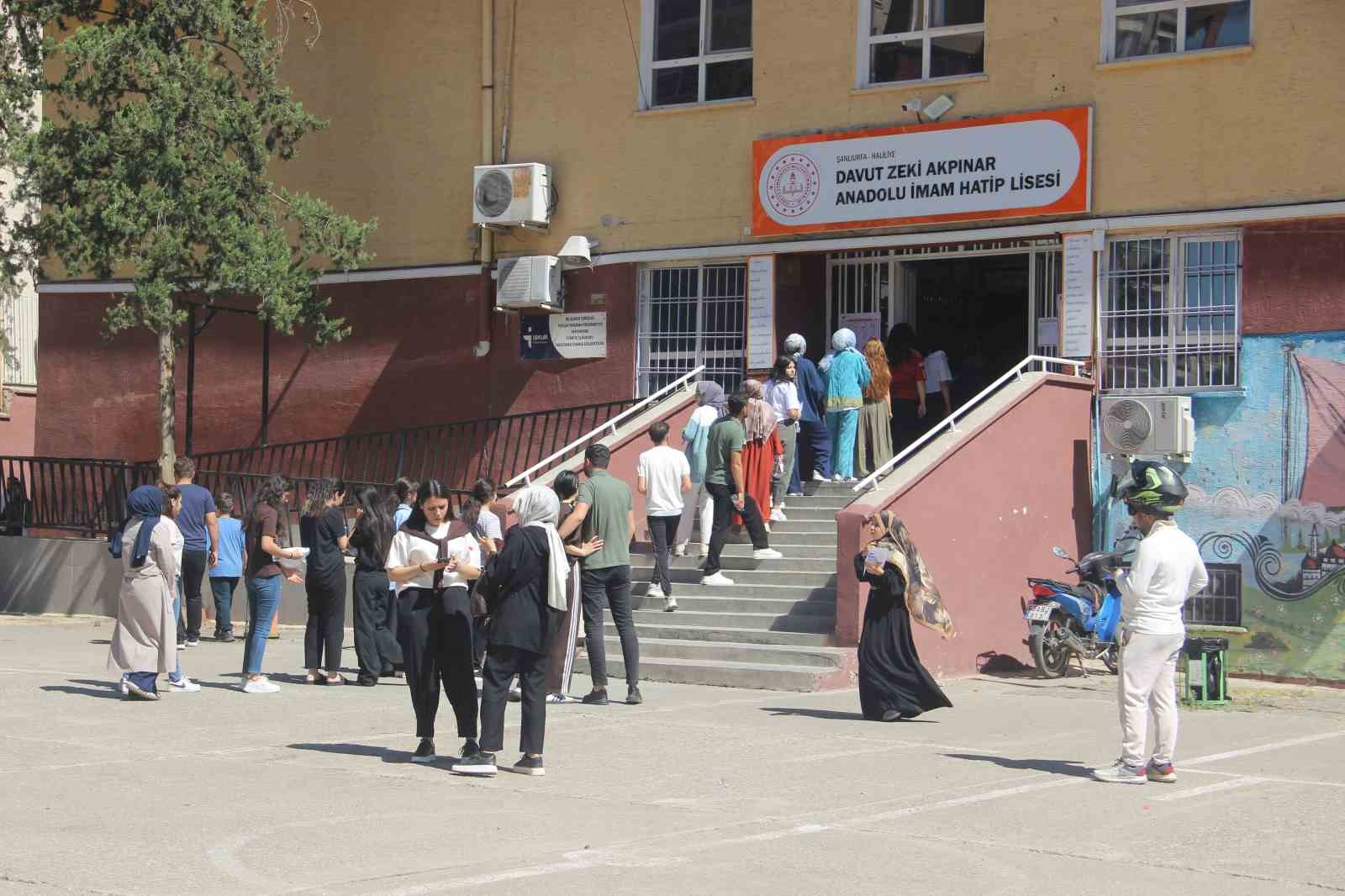 Şanlıurfa’da öğrencilerin YKS heyecanı