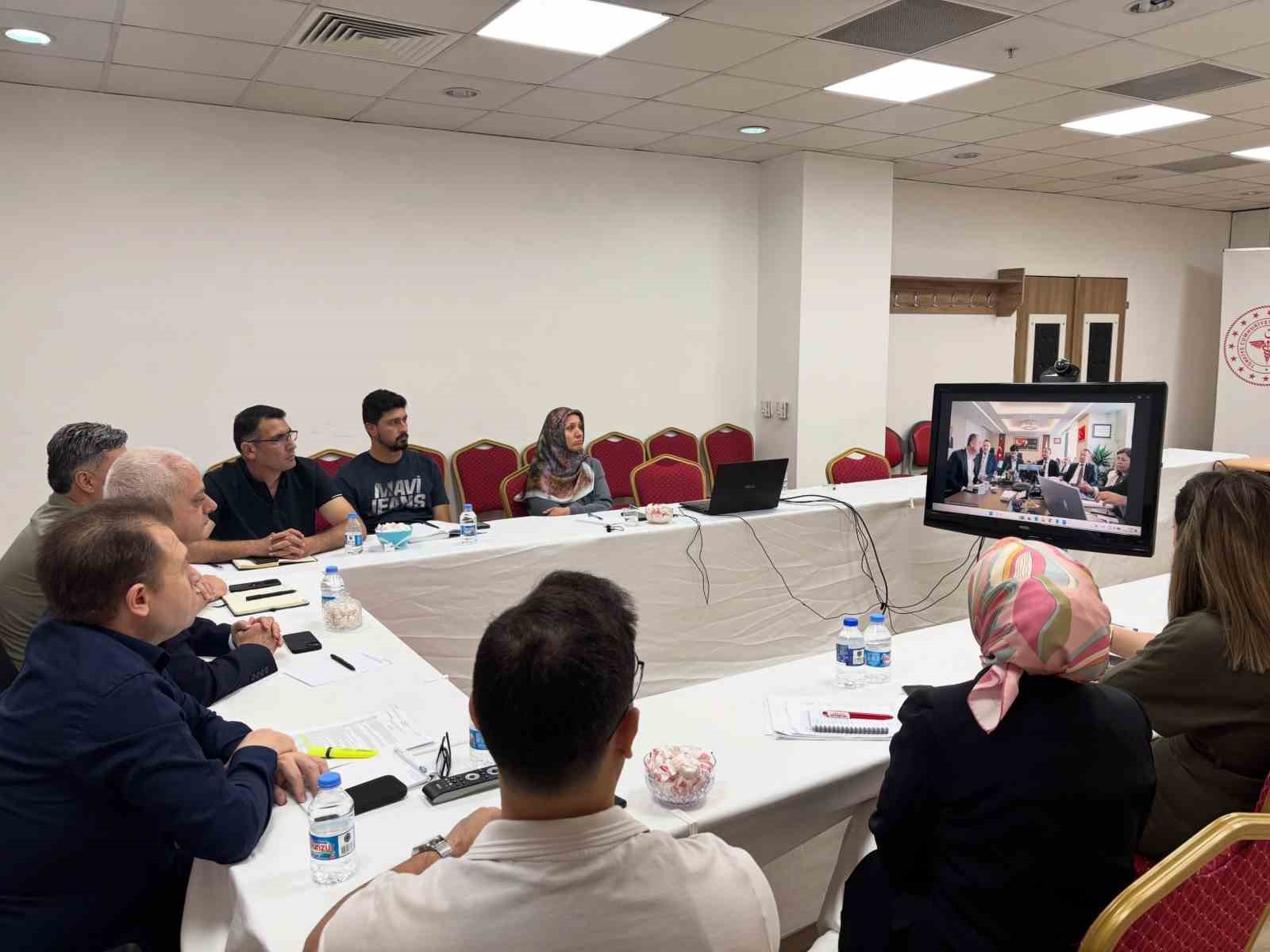 Erzincan'da evde sağlık hizmetleri ve katkı payları değerlendirildi