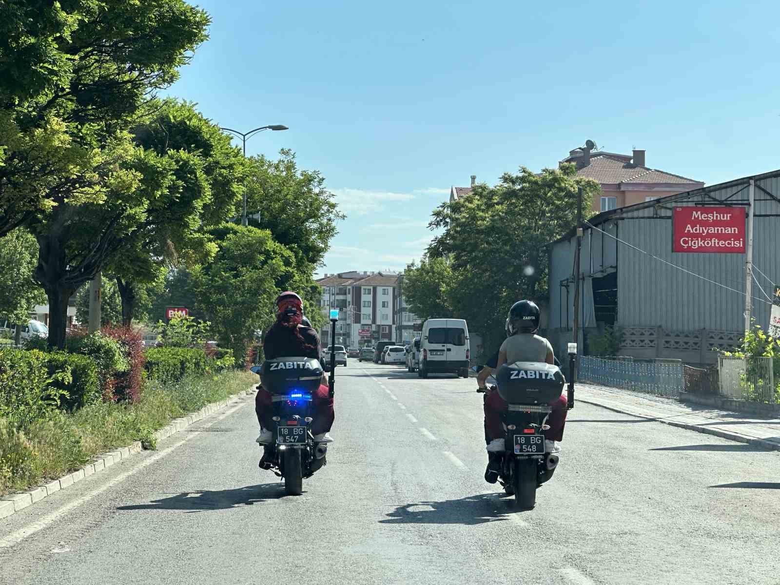 Çankırı’da YKS’ye geç kalan adayların yardımına zabıta ekipleri yetişti