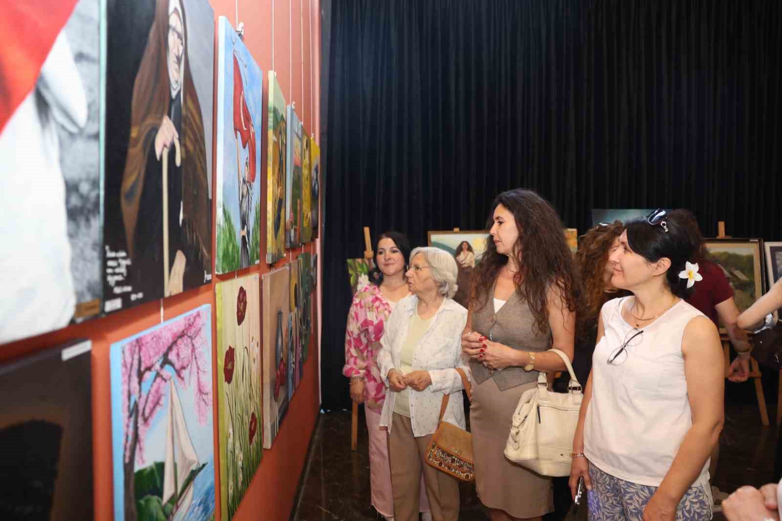 OSMEK kursiyerlerinin eserleri Panorama 1326'da sanatseverlerle buluştu