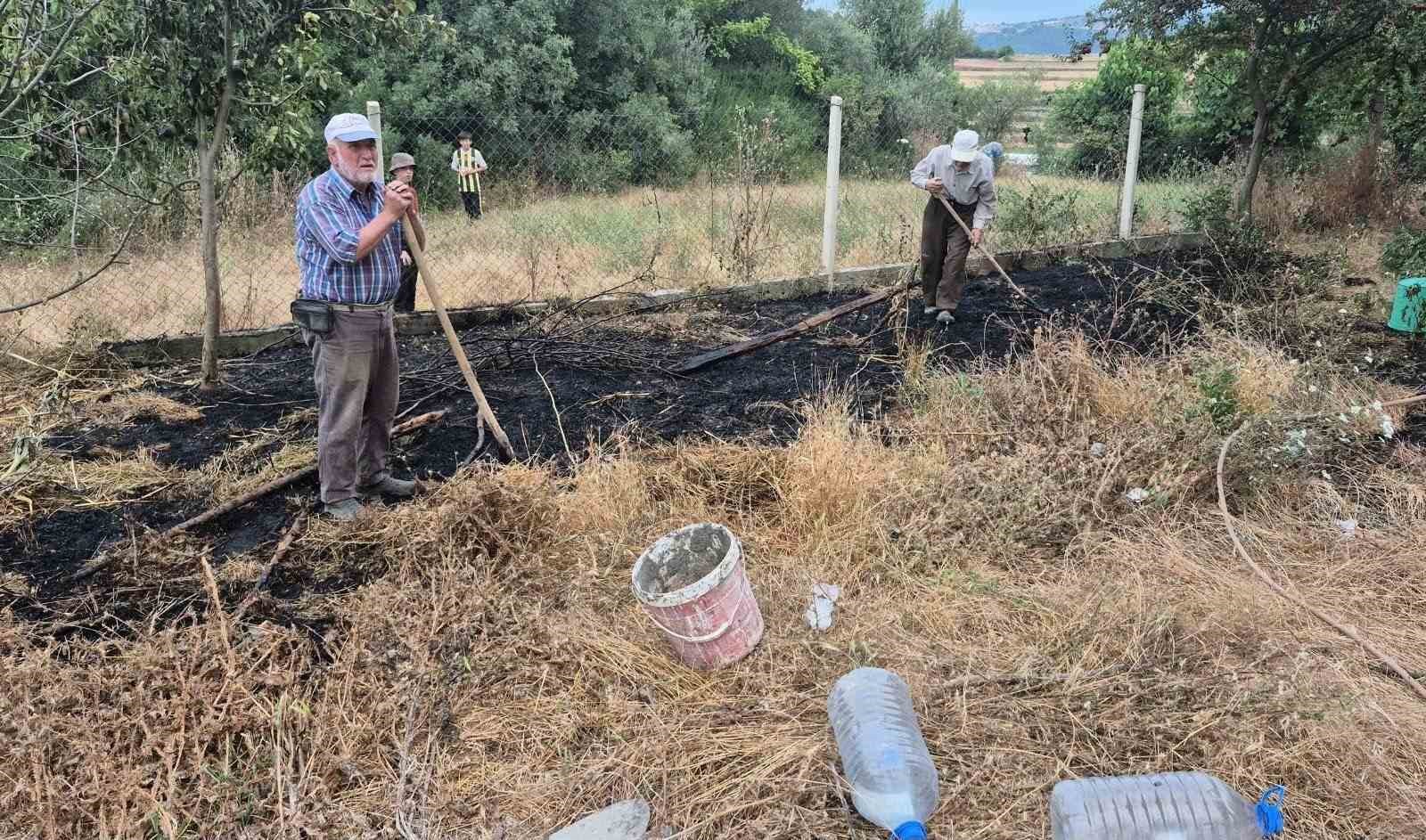 Bilecik'te korkutan yangın: Ev sahibi olası felaketi önledi
