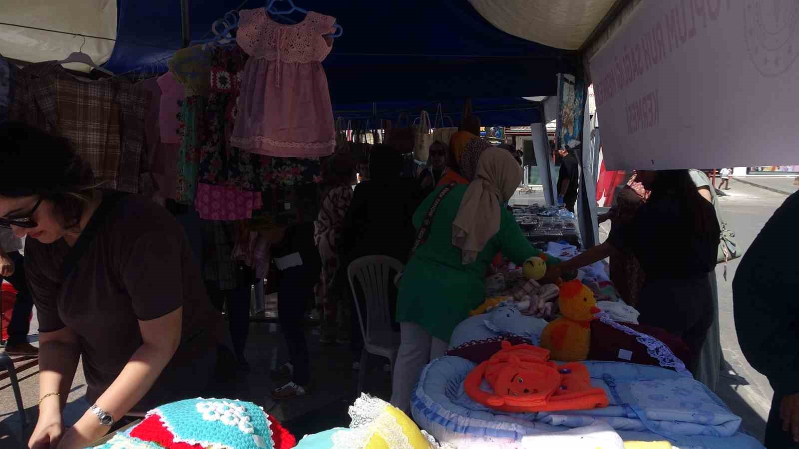 Toplum ve Ruh Sağlığı Merkezi’nin el sanatları sergisi açıldı