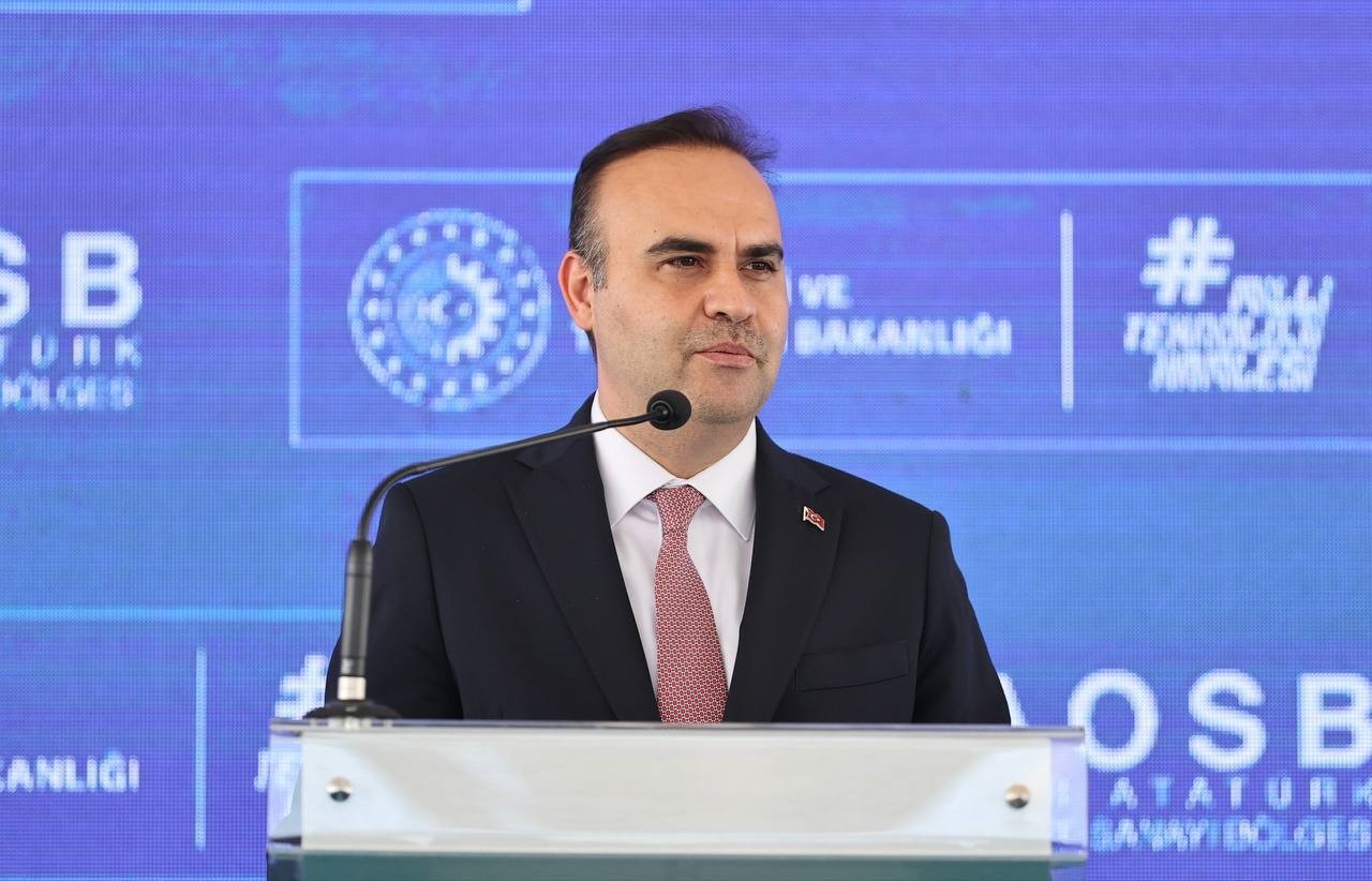 Gençlere uluslararası bilim olimpiyatlarında 1 altın, 7 gümüş, 6 bronz madalya ve 7 mansiyon ödülü