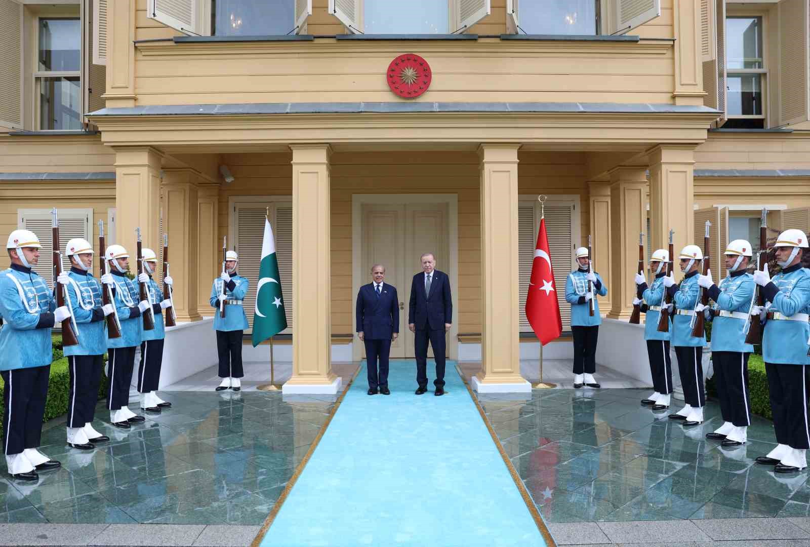 Cumhurbaşkanı Erdoğan, Pakistan Başbakanı Şerif'i resmi törenle karşıladı