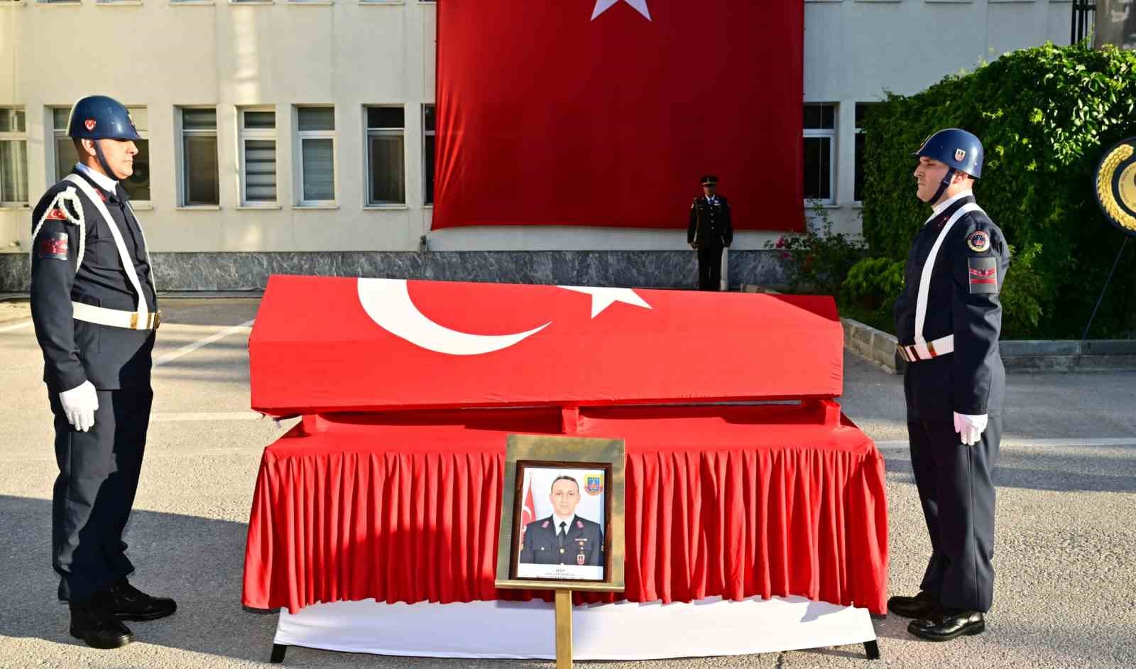 Şehit Uzman Çavuş Mehmet Demirbaş için Eskişehir'de tören düzenlendi
