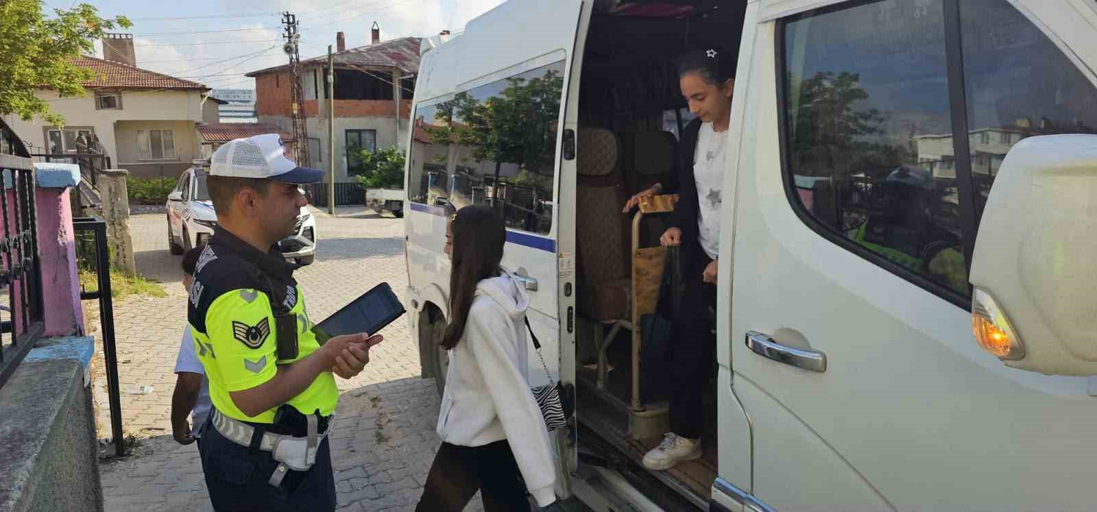 Bilecik'te okul servis araçları denetlendi