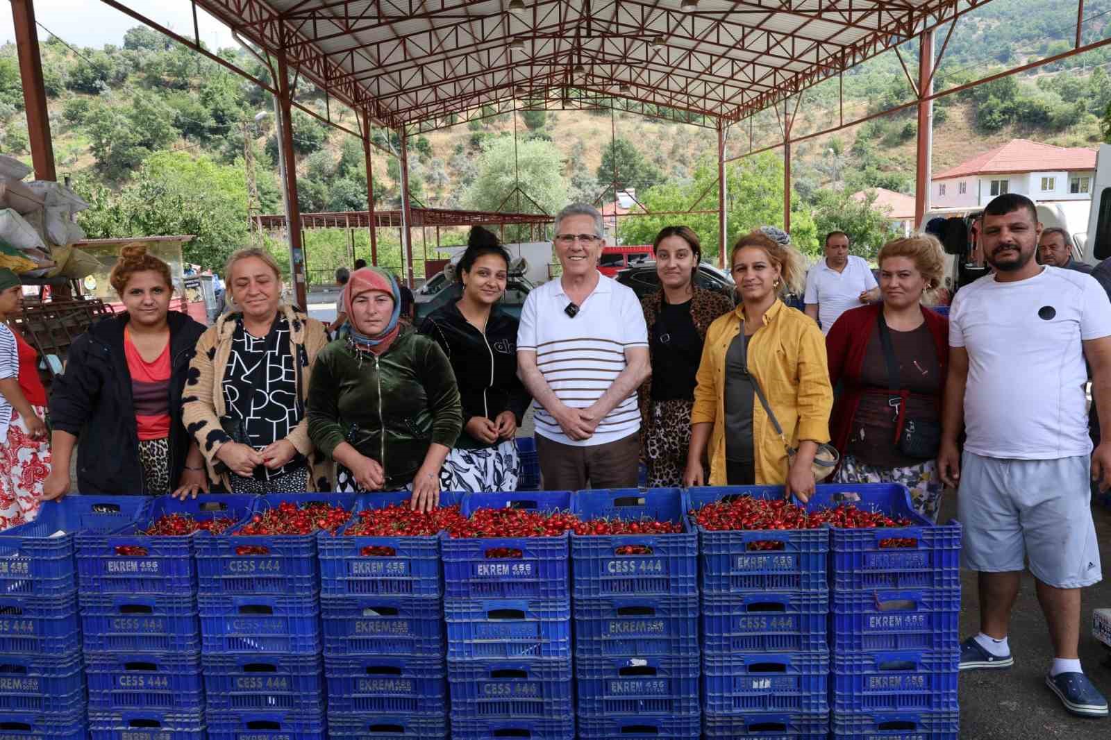 Başkan Tetik, Aşağı Yakacık’ta vatandaşlarla buluştu