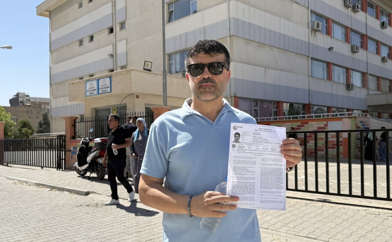 Üç çocuğunu üniversiteli yaptı, şimdi kendi hayali için YKS sıralarında