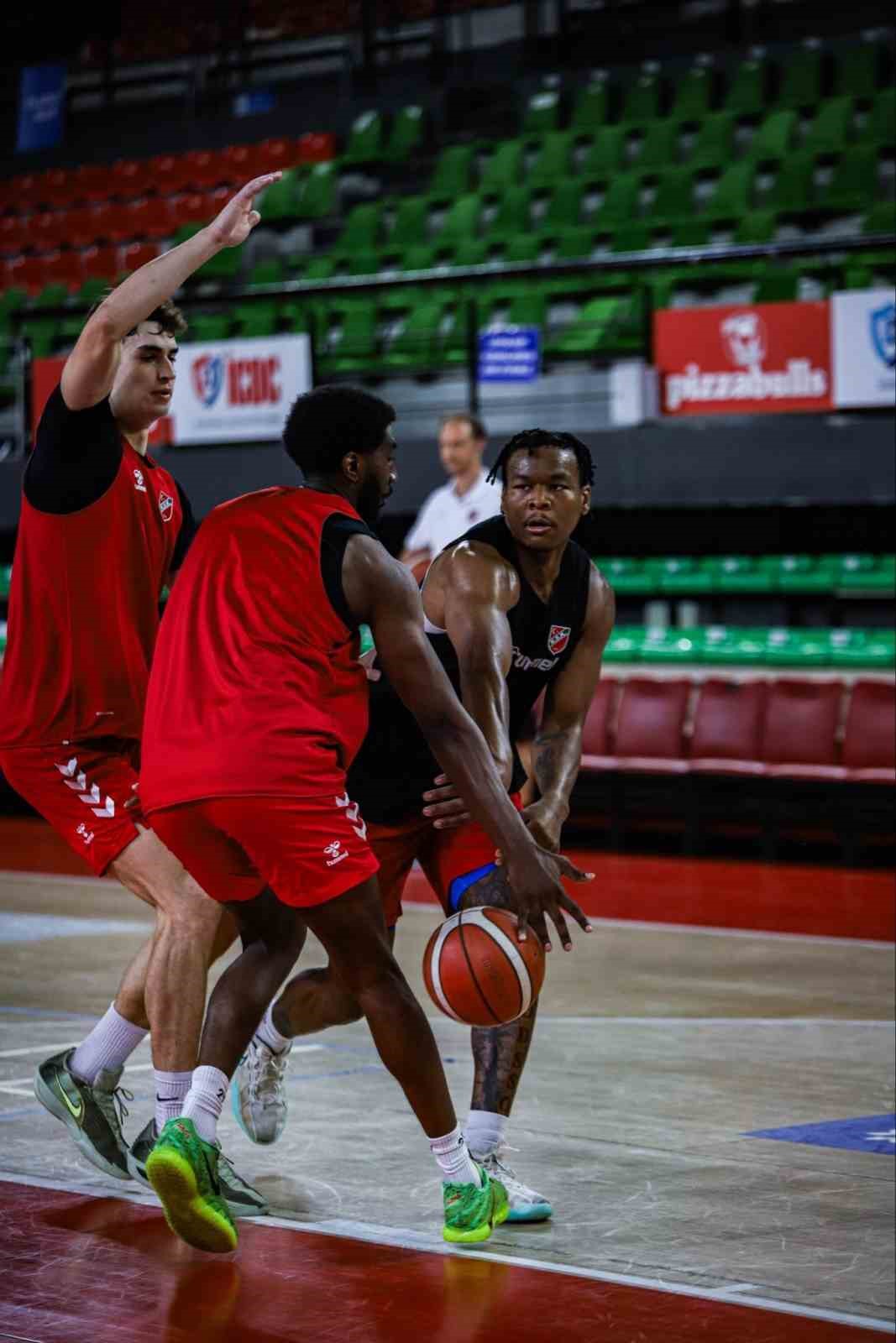 Karşıyaka Basketbol’un konuğu Galatasaray