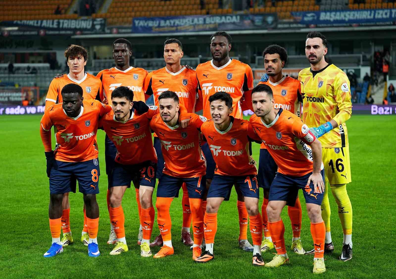 Başakşehir, Galatasaray’a karşı kötü seriyi sonlandırmak için sahaya çıkacak