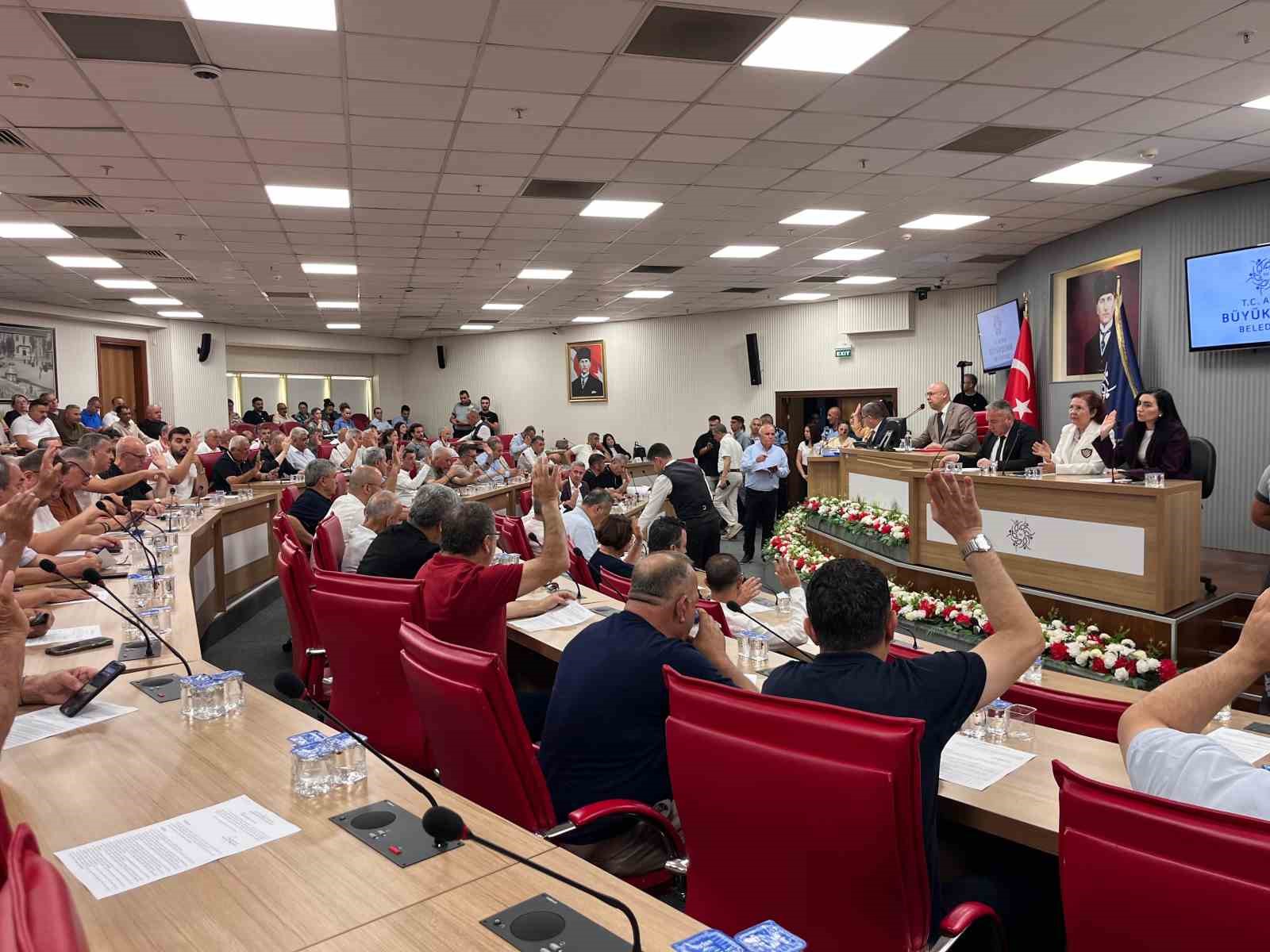 Büyükşehir Meclisi'ne 'ilaçlama' konusu damga vurdu