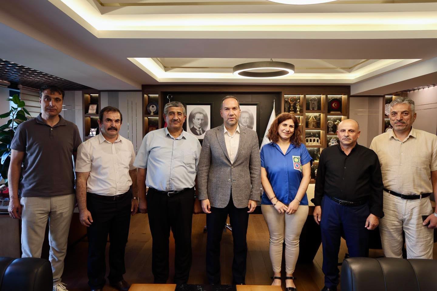 Başkan Özdemir'e UCLG üyeliği sonrası tebrik ziyaretleri sürüyor
