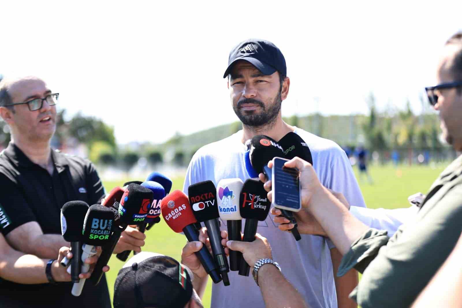 Selçuk İnan: 'Bu sene daha güçlü Kocaelispor izletmek istiyoruz'