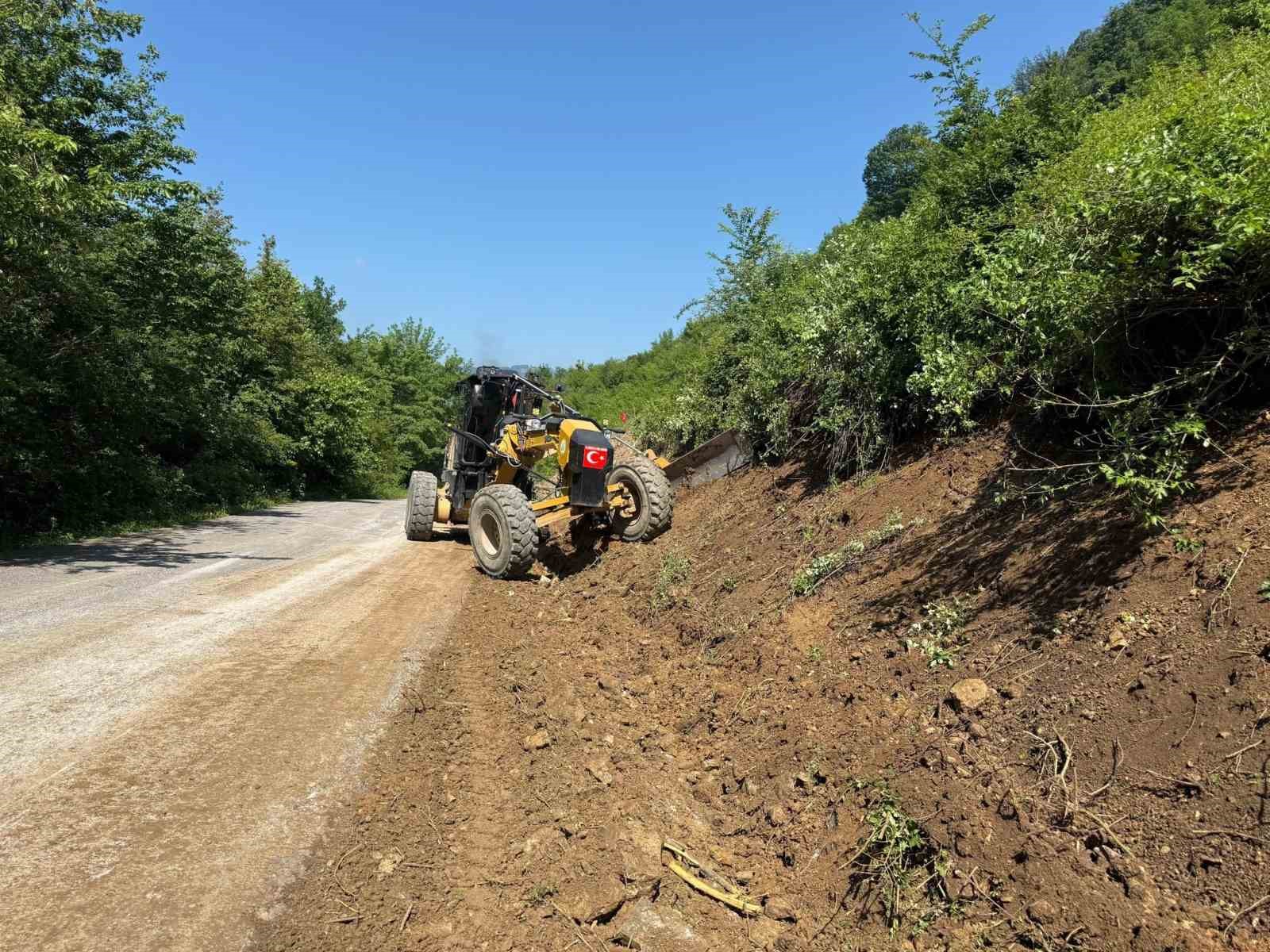 Derdin Köyü’nde beton kanal çalışması