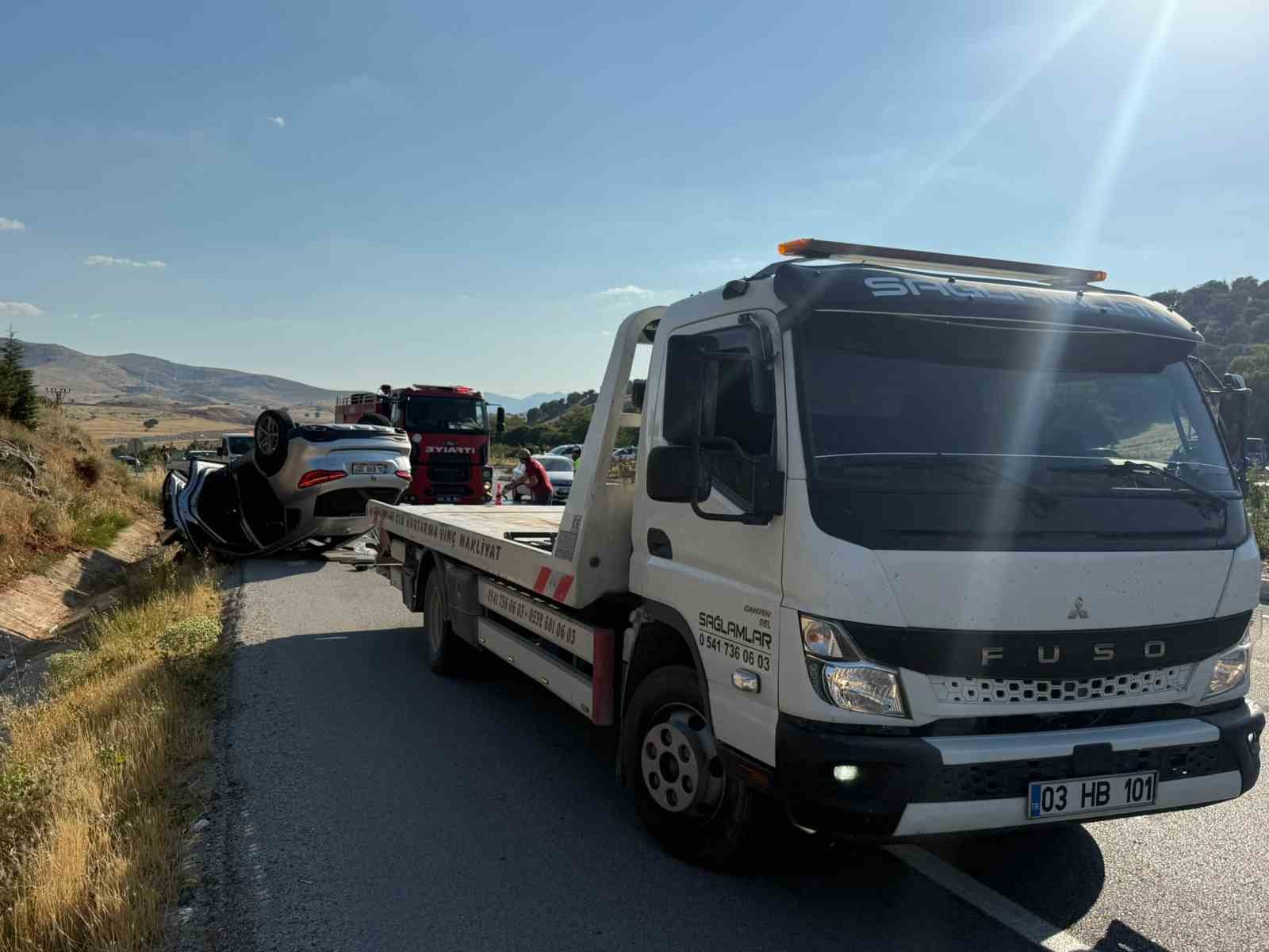 Afyon’da feci kaza: 1 kişi öldü, 7 kişi yaralandı