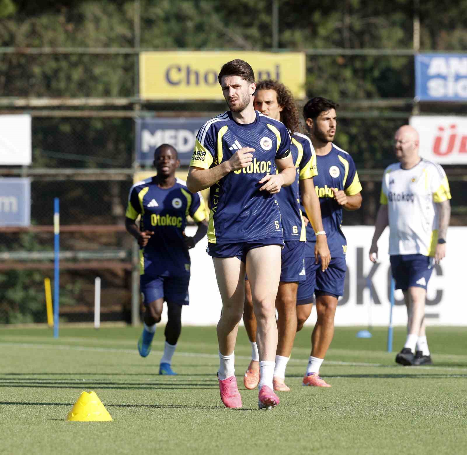 Fenerbahçe, Sturm Graz maçı hazırlıklarını sürdürdü
