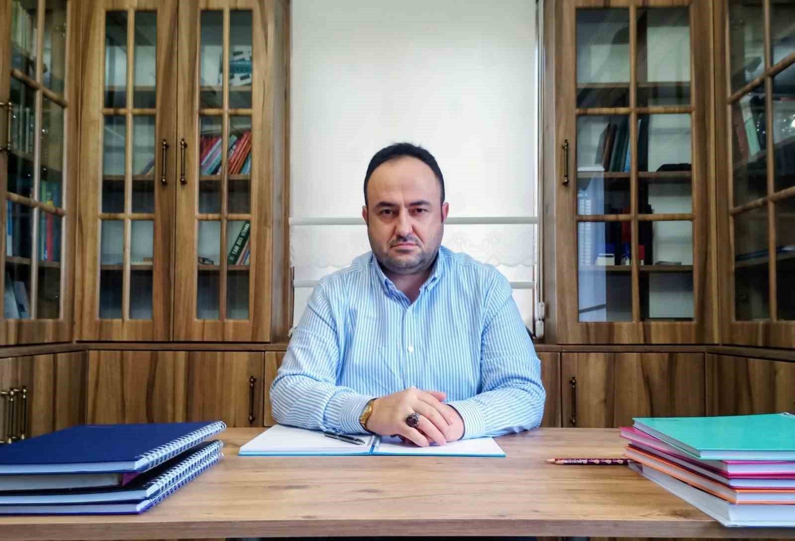 Fatih Köse: 'Mizah kutsalları hedef alamaz'