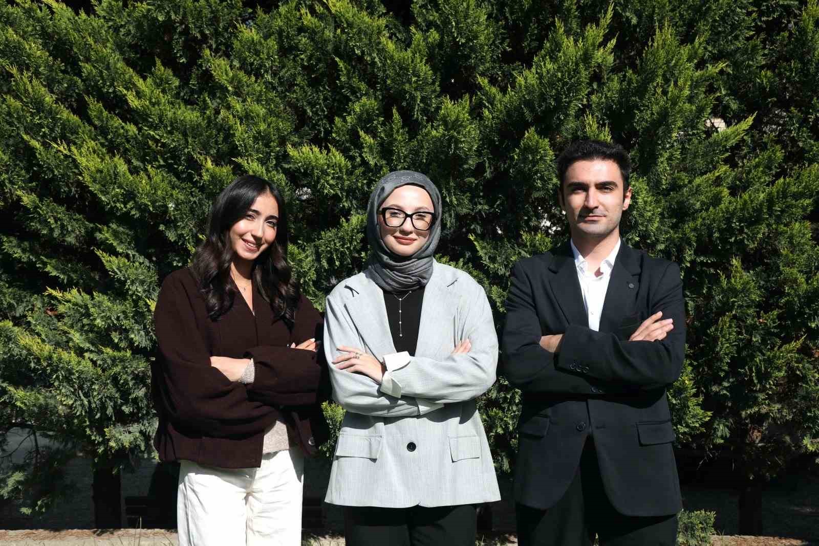 BURSA TEKNİK ÜNİVERSİTESİ (BTÜ) ÖĞRENCİLERİ, 154 ÜLKEDEN 45 BİNİ AŞKIN BAŞVURUNUN YAPILDIĞI COP31 GÖNÜLLÜLÜK PROGRAMI’NDA ASIL LİSTEYE GİRMEYİ BAŞARDI. 9-20 KASIM 2026 TARİHLERİNDE ANTALYA’DA DÜZENLENECEK COP31 KONFERANSI’NDA GÖREV ALACAK BTÜ’LÜ ÖĞRENCİLER, ULUSLARARASI İKLİM DİPLOMASİSİ ALANINDA DENEYİM KAZANIRKEN ÜNİVERSİTELERİNİ DE ULUSLARARASI PLATFORMDA TEMSİL EDECEK.