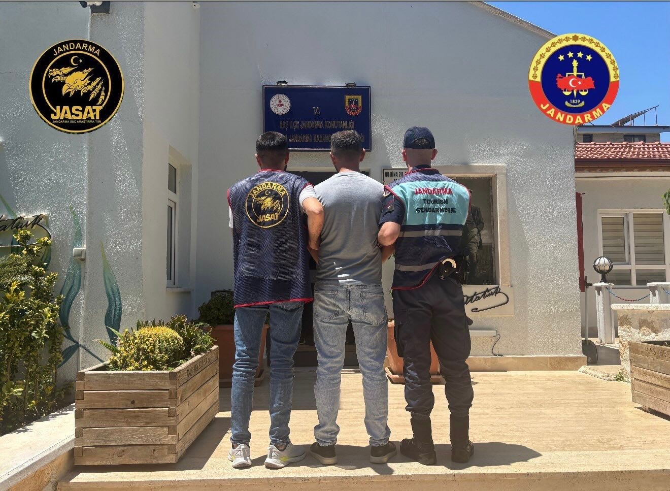 Antalya’da 72 saatte 214 aranan şahıs yakalandı