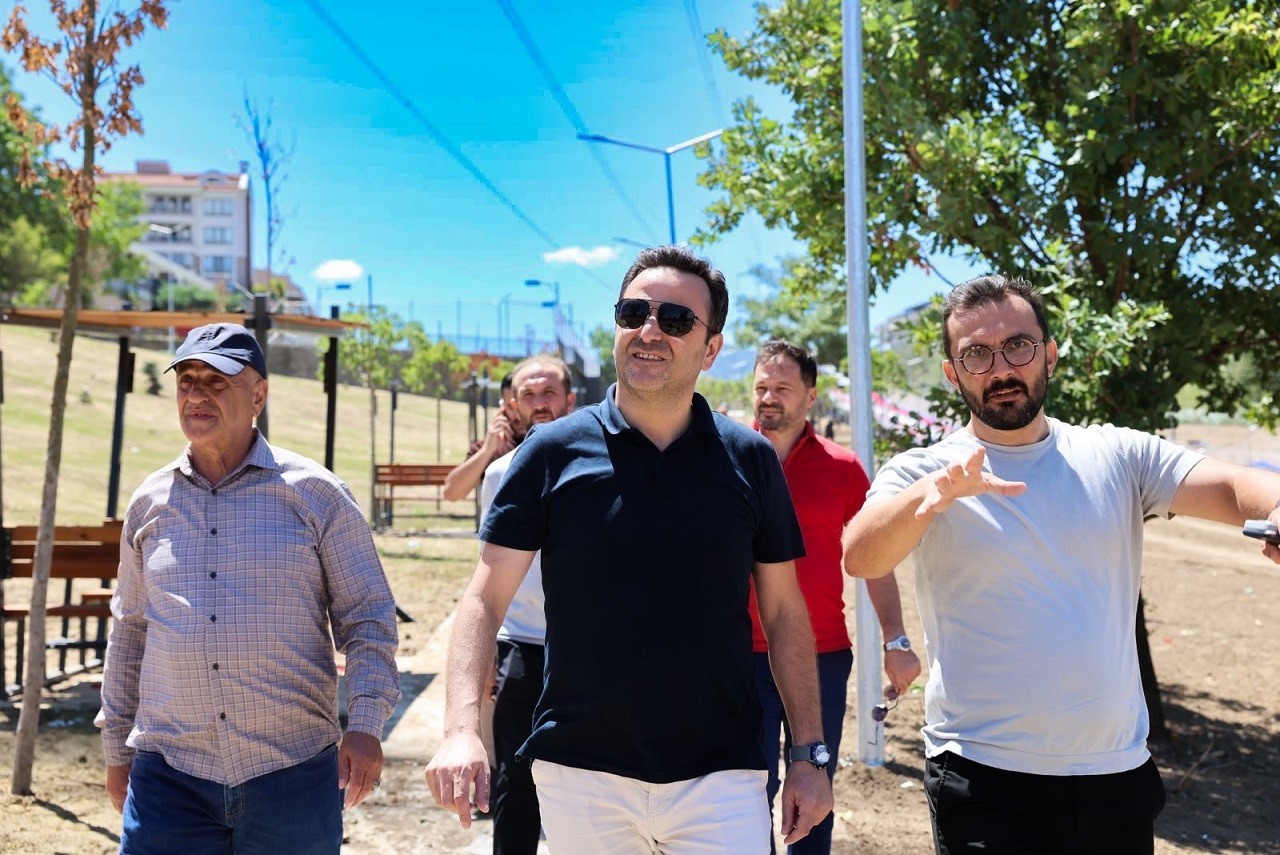Başkan Özlü: 'Gelecek nesillere yeşil bir miras bırakıyoruz'