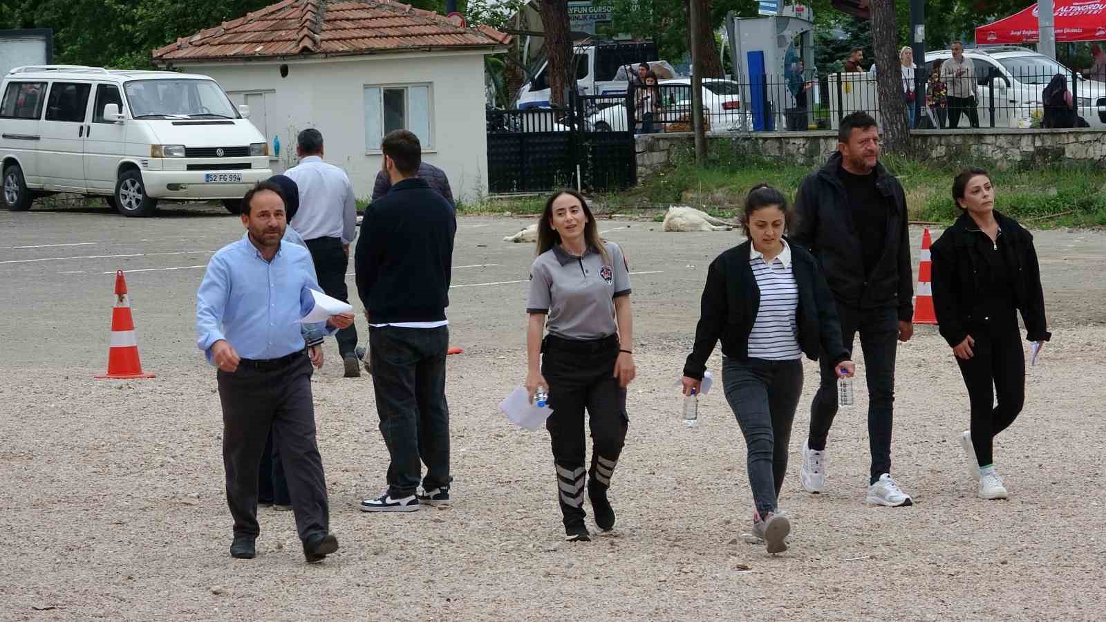 Ordu’da YKS heyecanı: Bazı öğrenciler 1 dakika kala sınava yetişti