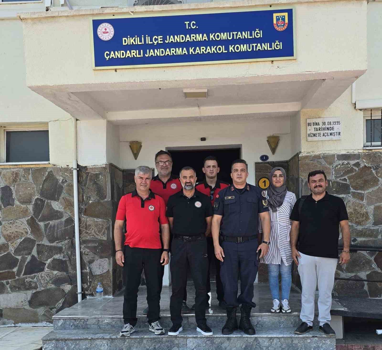 İZAKUT’tan Çandarlı Jandarma’ya anlamlı ziyaret