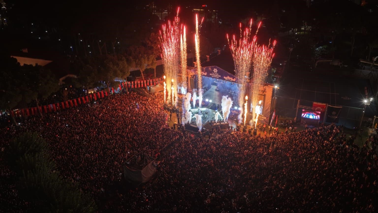 BİNLERCE KİŞİ AYDINFEST’TE DOYASIYA EĞLENDİ