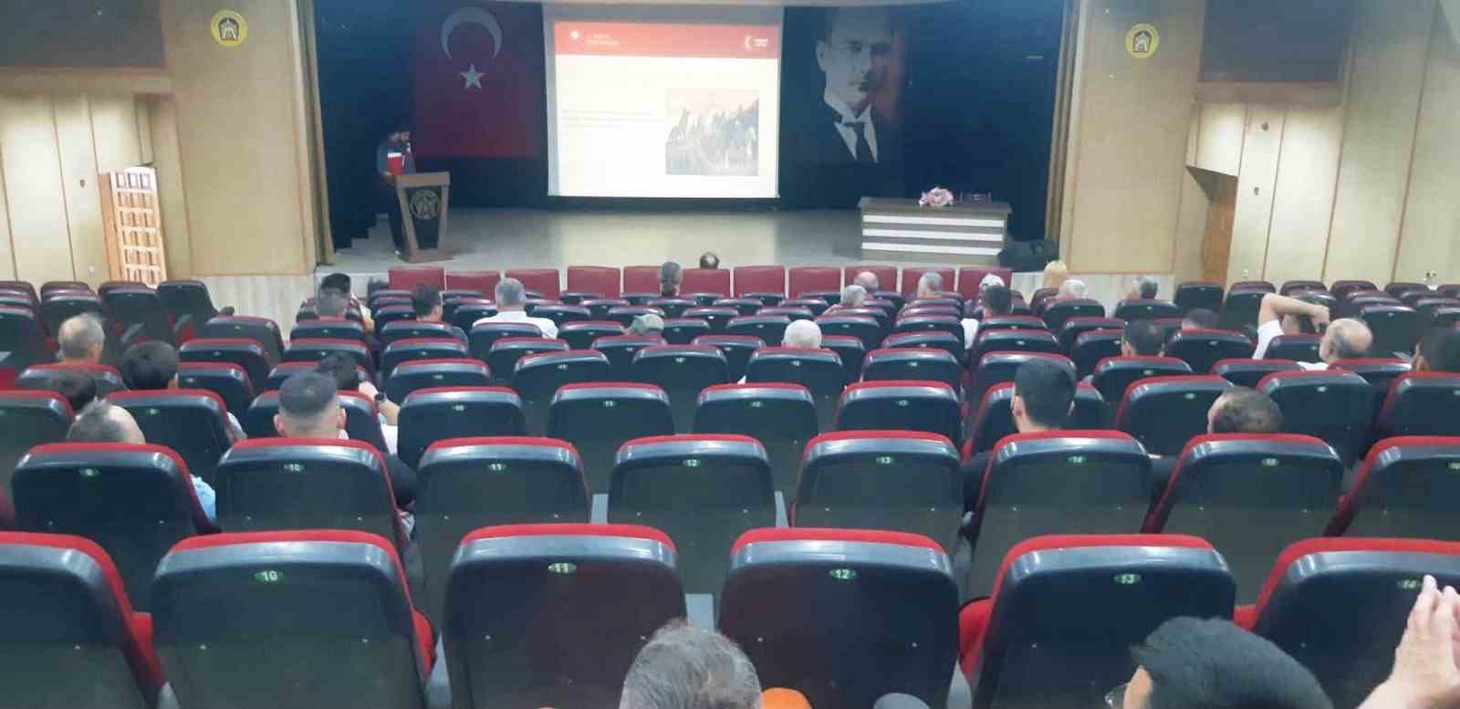 Tavşanlı'da denetimli serbestlik yükümlülerine hayvan sevgisi ve hakları eğitimi