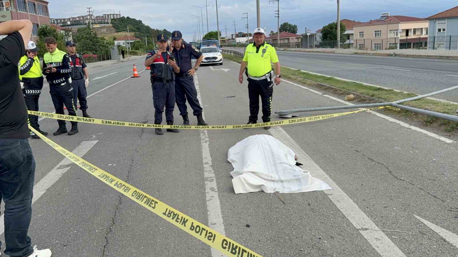 Refakatçi olarak hastaneye giderken kazada hayatını kaybetti