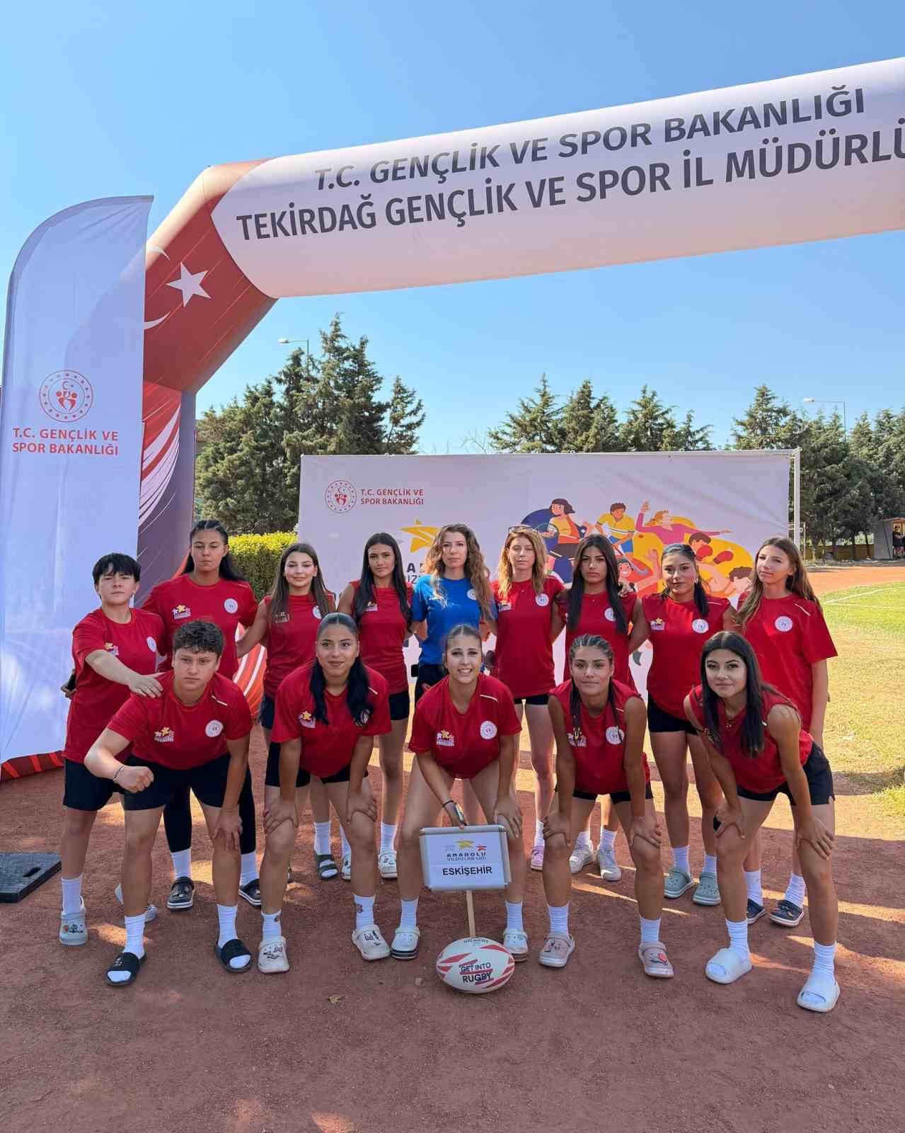 Eskişehir'in ragbi sultanları namağlup şampiyon
