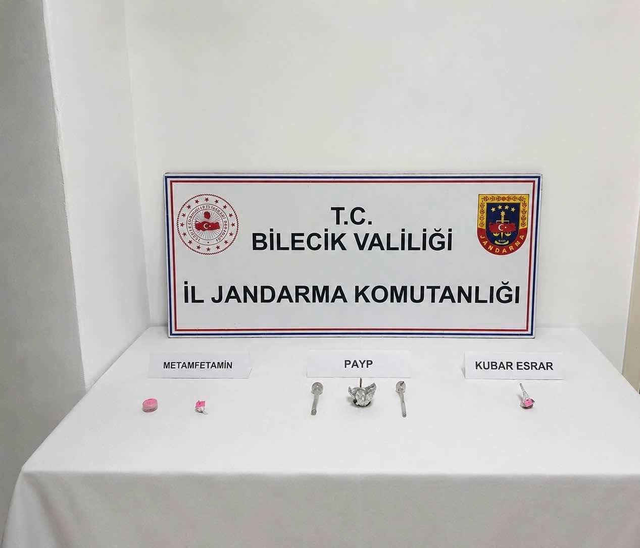 Eskişehir'den aldığı uyuşturucuyla Bilecik'e gelirken yakalandı