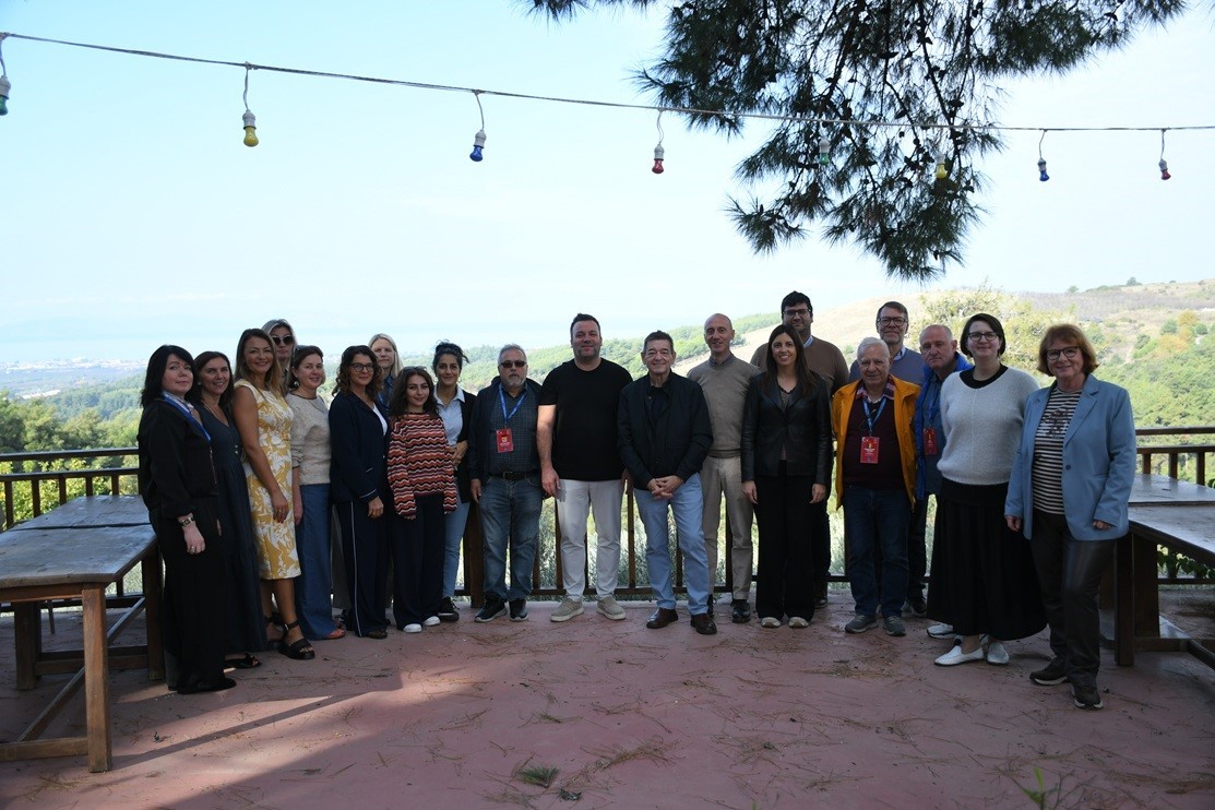 KUŞADASI’NIN İTALYA, ALMANYA, LİTVANYA VE ROMANYA’DAKİ KARDEŞ ŞEHİRLERİNDEN GELEN HEYETLER, 29 EKİM CUMHURİYET BAYRAMI KUTLAMALARININ ARDINDAN DÜZENLENEN KAHVALTI PROGRAMINDA AĞIRLANDI.