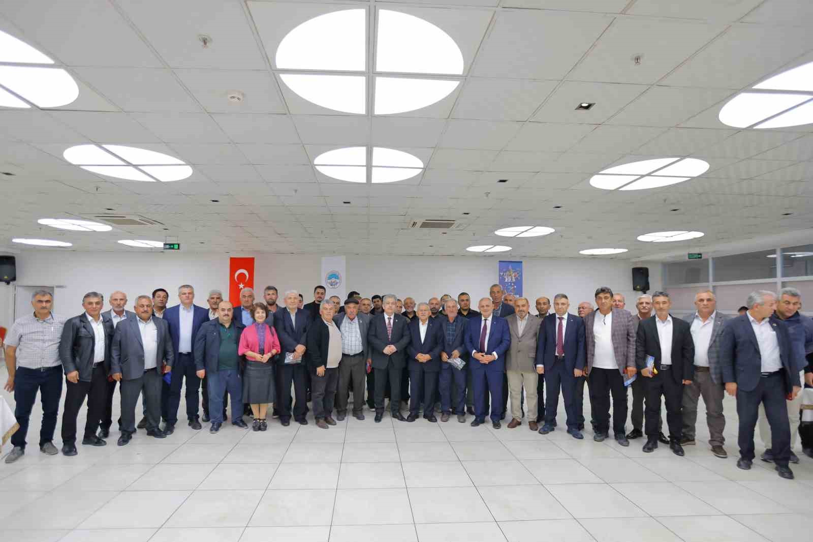 Başkan Büyükkılıç, Yahyalı’da muhtarlarla bir araya geldi